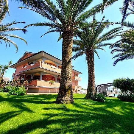 B&B Sotto Le Palme Molino Ciccolini Eksteriør bilde